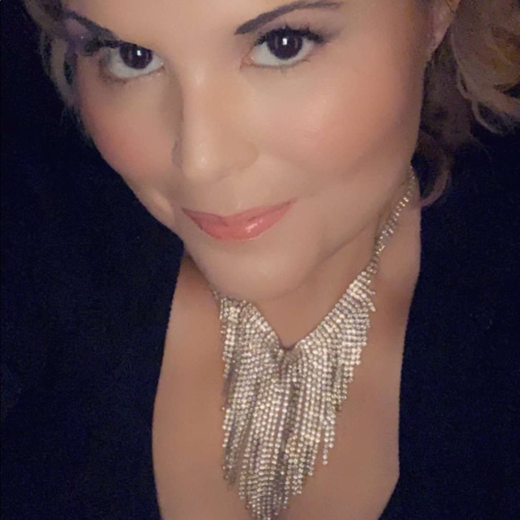 Meet your Posher, Aimee - Picture 1 of 1